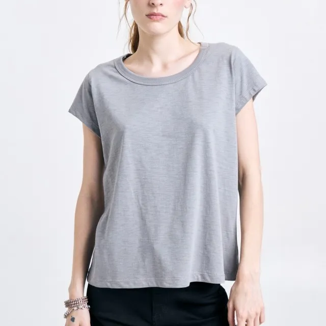 Remera Gigi St Marie: Tu Compañera Ideal Diaria